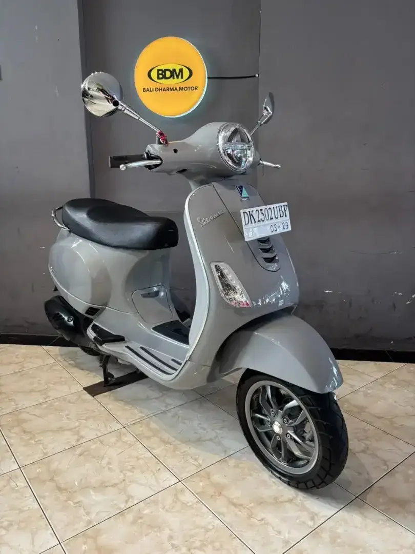 DP 500k / BUNGA MENURUN 2% / PIAGGIO VESPA LX 125 TAHUN 2023 - Image 5 of 7