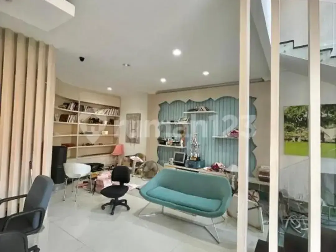 Dijual Rumah +Ruang Usaha Lokasi Strategis di Denpasar Utara - Image 9 of 10