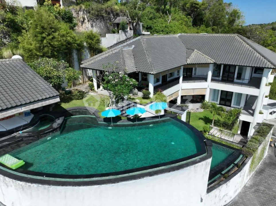 Extraordinary Cliffside Villa In Jimbaran With Panoramic Ocean Views - Image 2 of 4