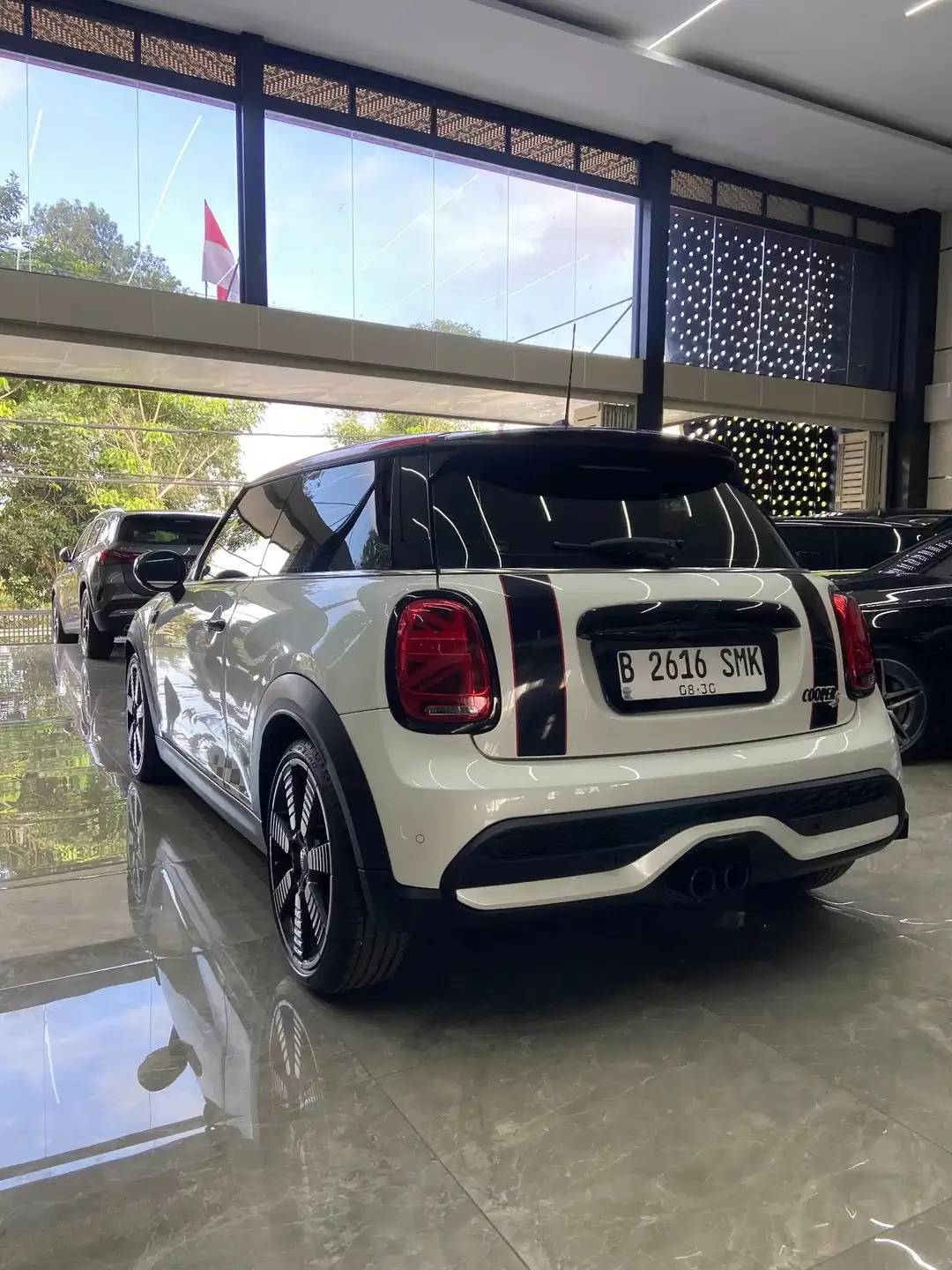 Mini Cooper S Turbo 2023 - Image 4 of 9