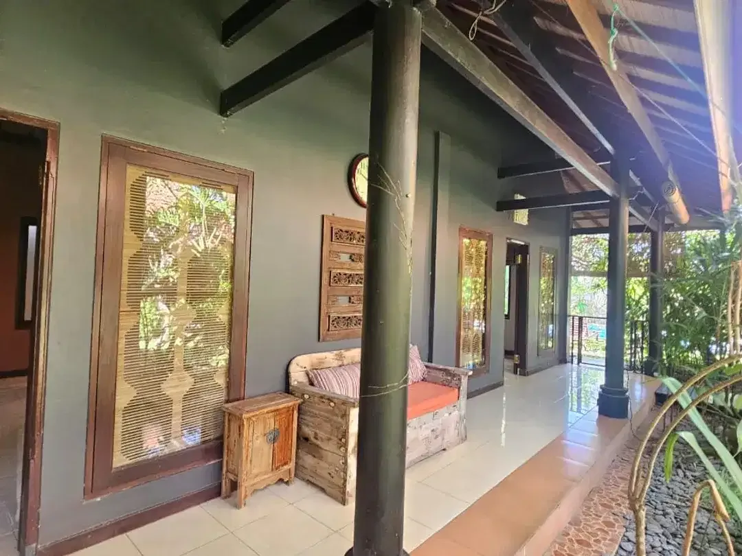 Jual Villa Bagus Murah Hitung Tanah Di Bumbak Dauh Umalas Bali - Image 1 of 10