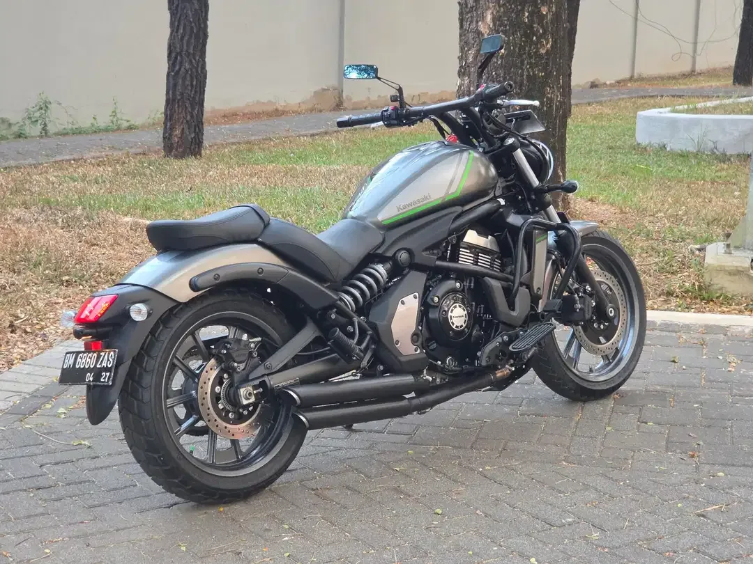 Moge Cruiser Kawasaki Vulcan 650 S th 2022 Like New Siap Gas Turing - Image 3 of 10