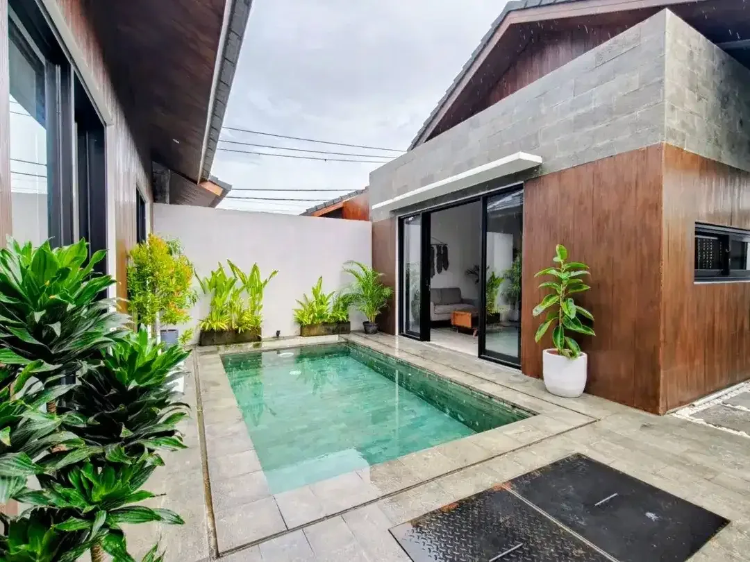 FOR RENT NEW VILLA 3BR FULLYFURNSIHED LOCATION BEST DEKAT PANTAI SINDHU SANUR - Image 5 of 7