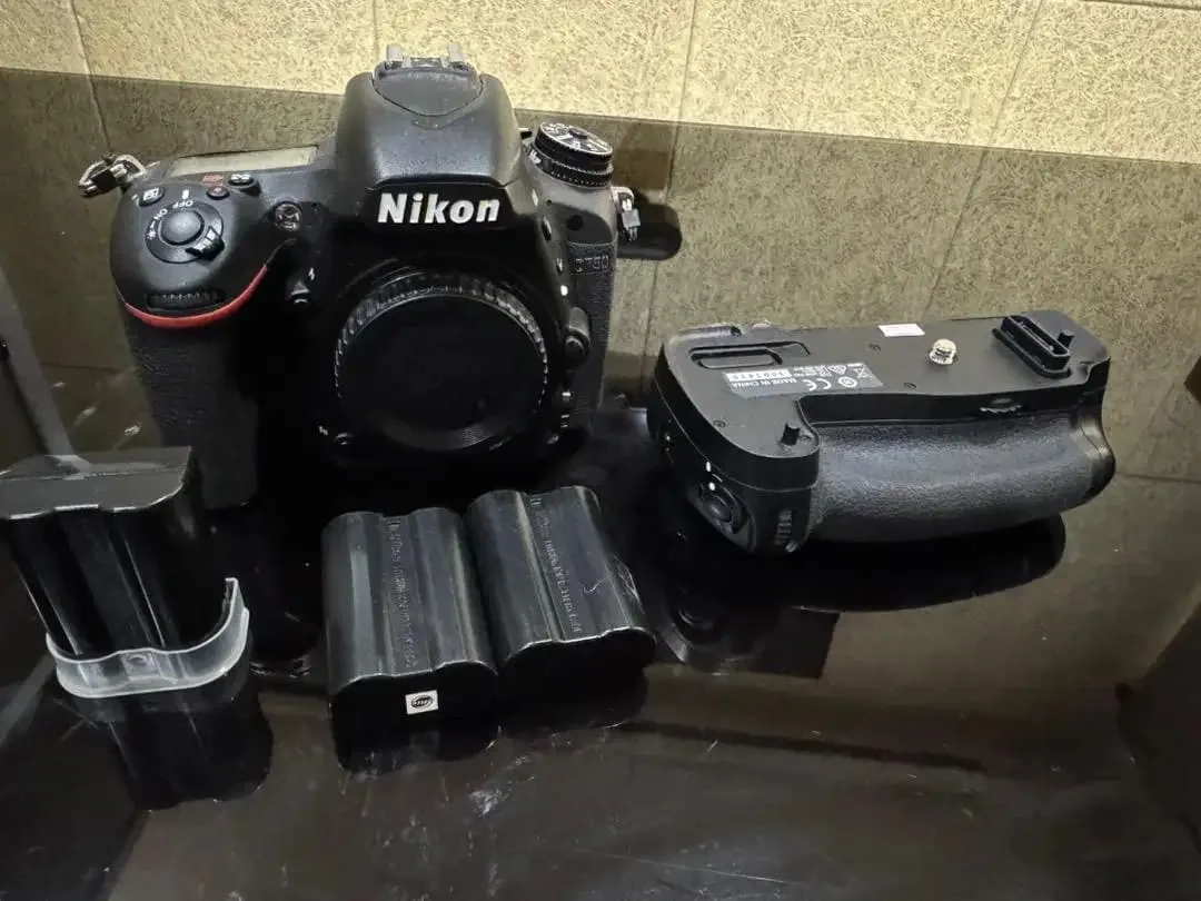 Jual Kamera DSLR Nikon D750 + battery grip ori - Image 6 of 6