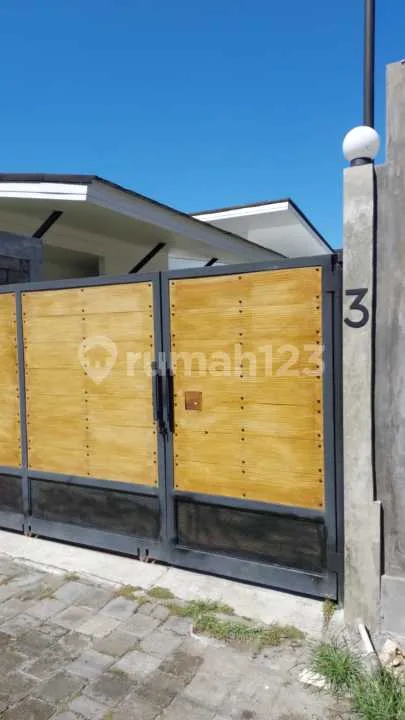 Modern One Bedrooom Furnish House & Mold Free Close To The Beach - Image 3 of 4