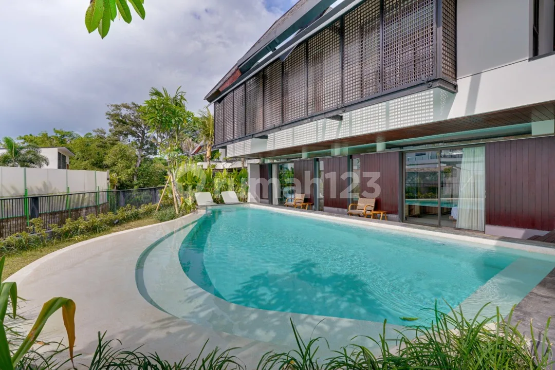 Brand New Beachside Villa - Canggu Walking Distance To The Beach | Only 2 Units Left - Image 1 of 4