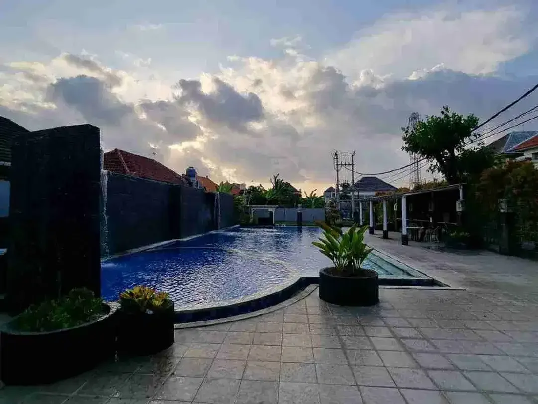 Disewakan Rumah 3 kamar di komplek perumahan area bypass - Image 2 of 7