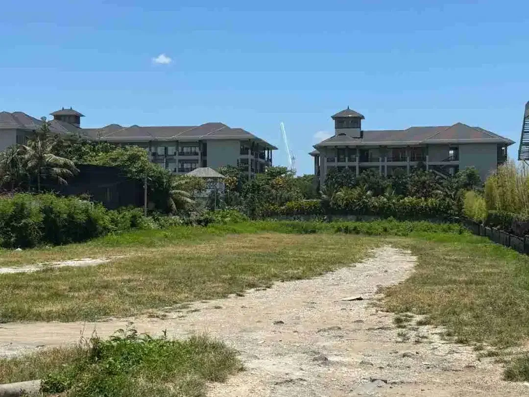 DIJUAL CEPAT TANAH Jl. Pantai Batu Mejan dekat Echo Beach / Hanya 150 Meter dari Bibir Pantai - Image 2 of 5