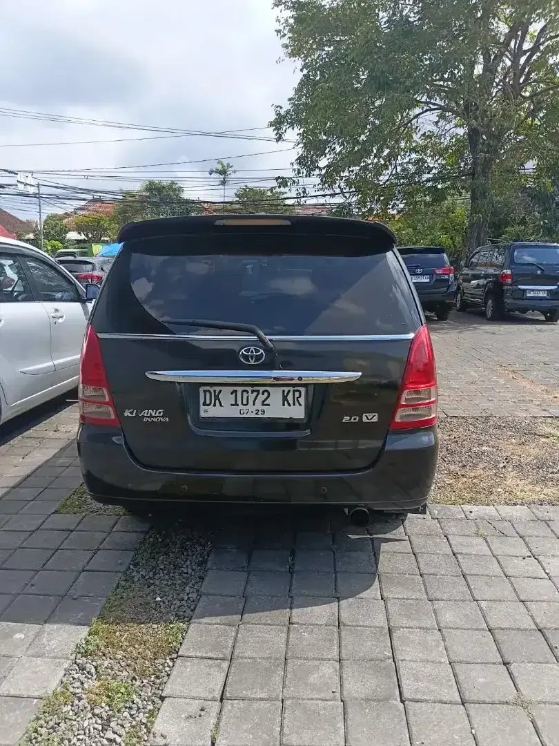 Toyota Kijang Innova 2.0 V Bensin Manual 2007 Hitam - Image 4 of 10