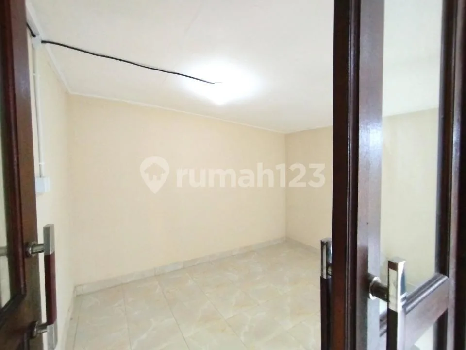 Rumah 4Br Siap Huni bisa Kantor Ketewel Gianyar, Bali - Image 4 of 4