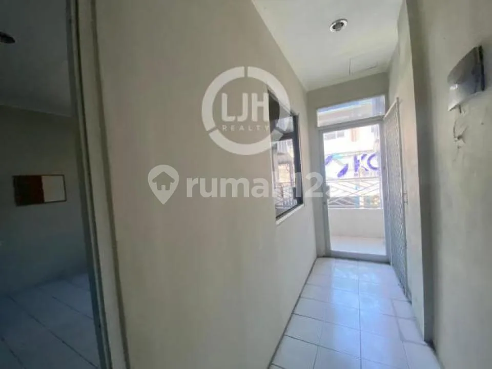 Shophouse For Sale In Prime Area Jl Diponegoro, Denpasar, Strategic Commercial Area, Close To Level 21 Mall - Image 3 of 4
