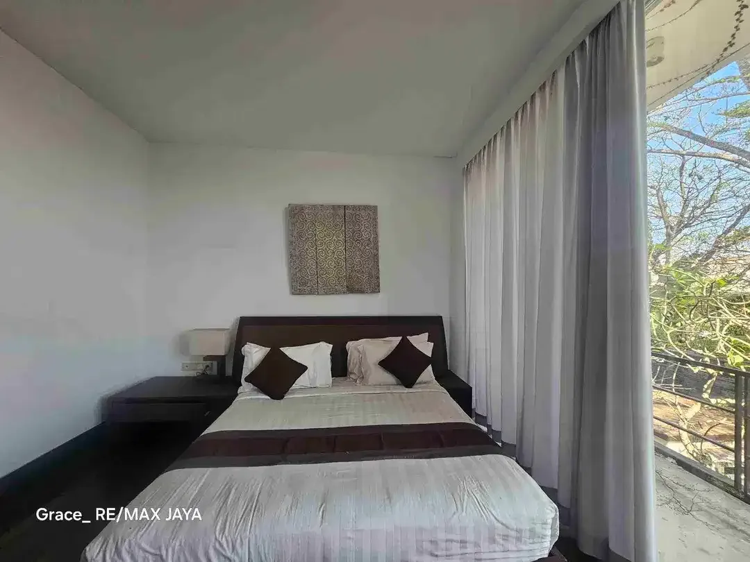 Tanah Komersial Bonus Bangunan ex Villa di Area Turis Seminyak Kuta - Image 5 of 7