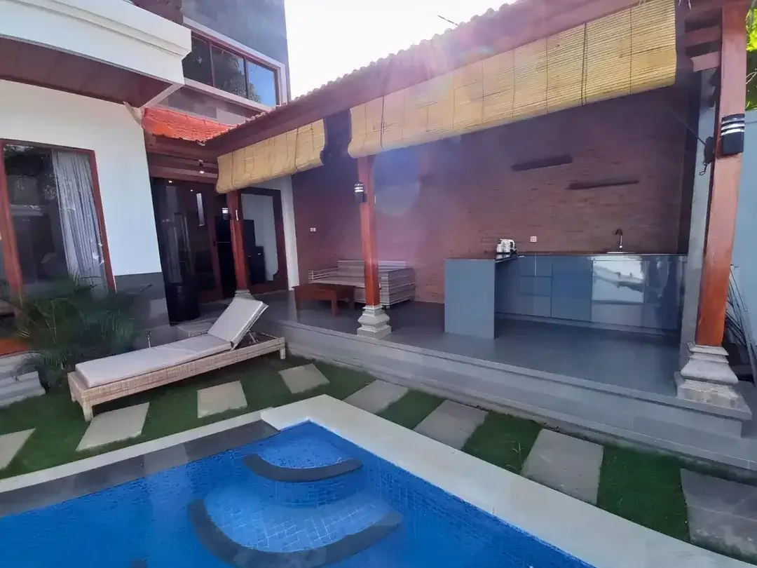 FOR SALE / RENT - VILLA IN NUSA DUA 3 Bedrooms - Image 3 of 10