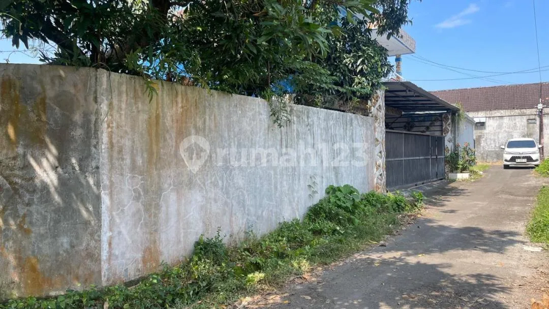 Dijual Cepatrumah & Kios Terletak Di Desa Banjarangkan, Kec. Banjarangkan, Kab. Klungkung, Prov. Balispesifikasi : Lt 340 MÂ²lb 230 MÂ²dimensi Tanah Lebar Depan 8,5 Meter X Panjang 35 Meterlegalitas - Image 4 of 4
