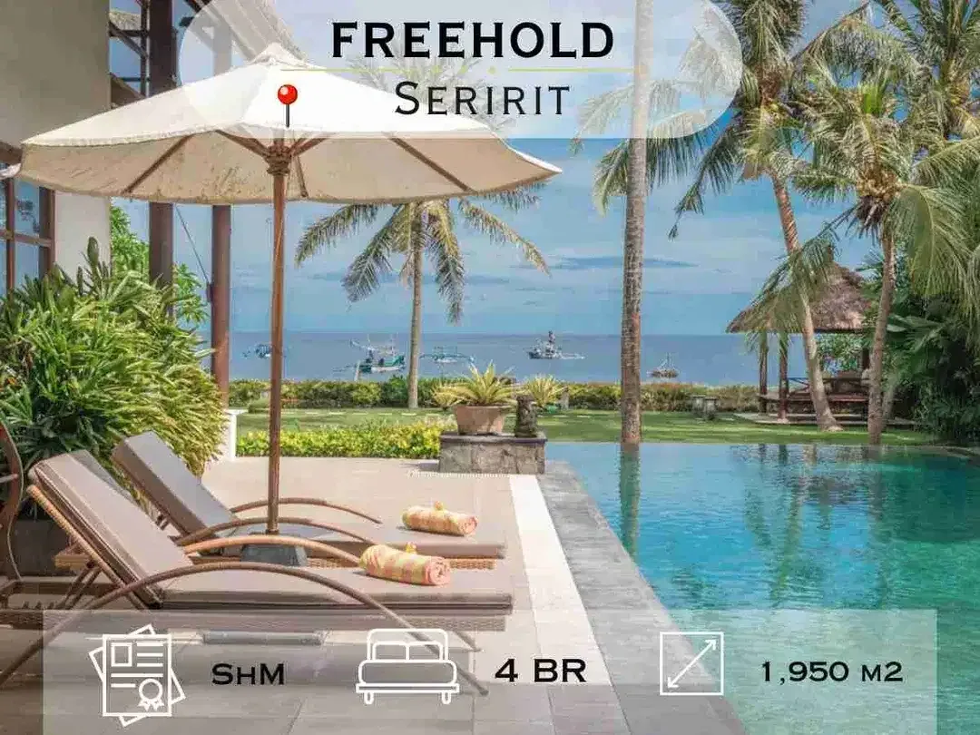 For sale spacious Beach front villa with nice garden di Seririt, Singaraja - Image 1 of 10