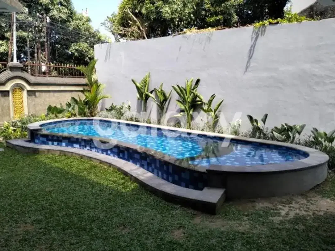 RUMAH SEMI VILLA DI MOH YAMIN RENON DENPASAR, BALI - Image 3 of 10