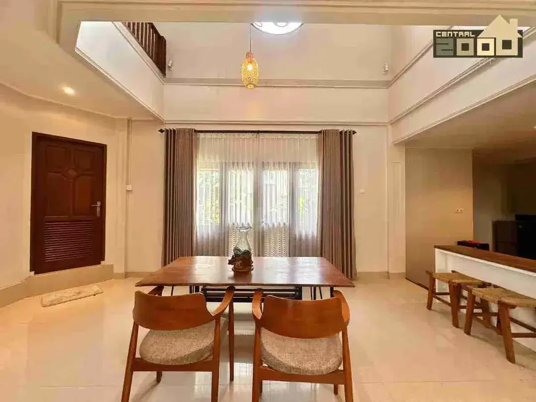 Dijual Rumah Dengan Kolam Lokasi Premium Umalas Bali - Image 5 of 10