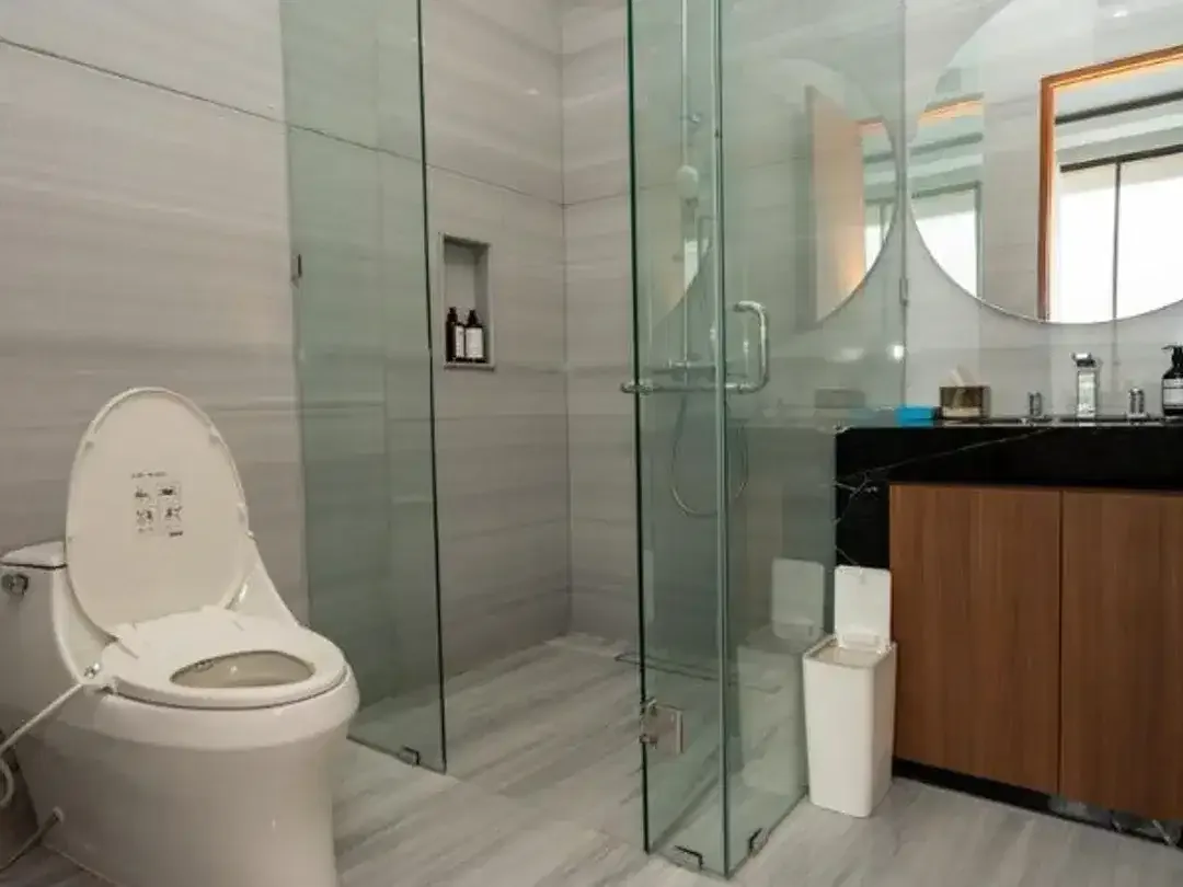 VILLA LUXURY TROPIS MODERN  IN UMALAS KEROBOKAN - Image 9 of 10