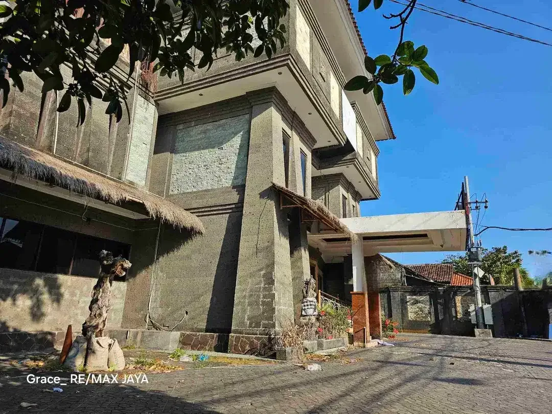 Gedung 3 Lantai Luas 12 Are di Area Bypass Sanur - Image 1 of 10