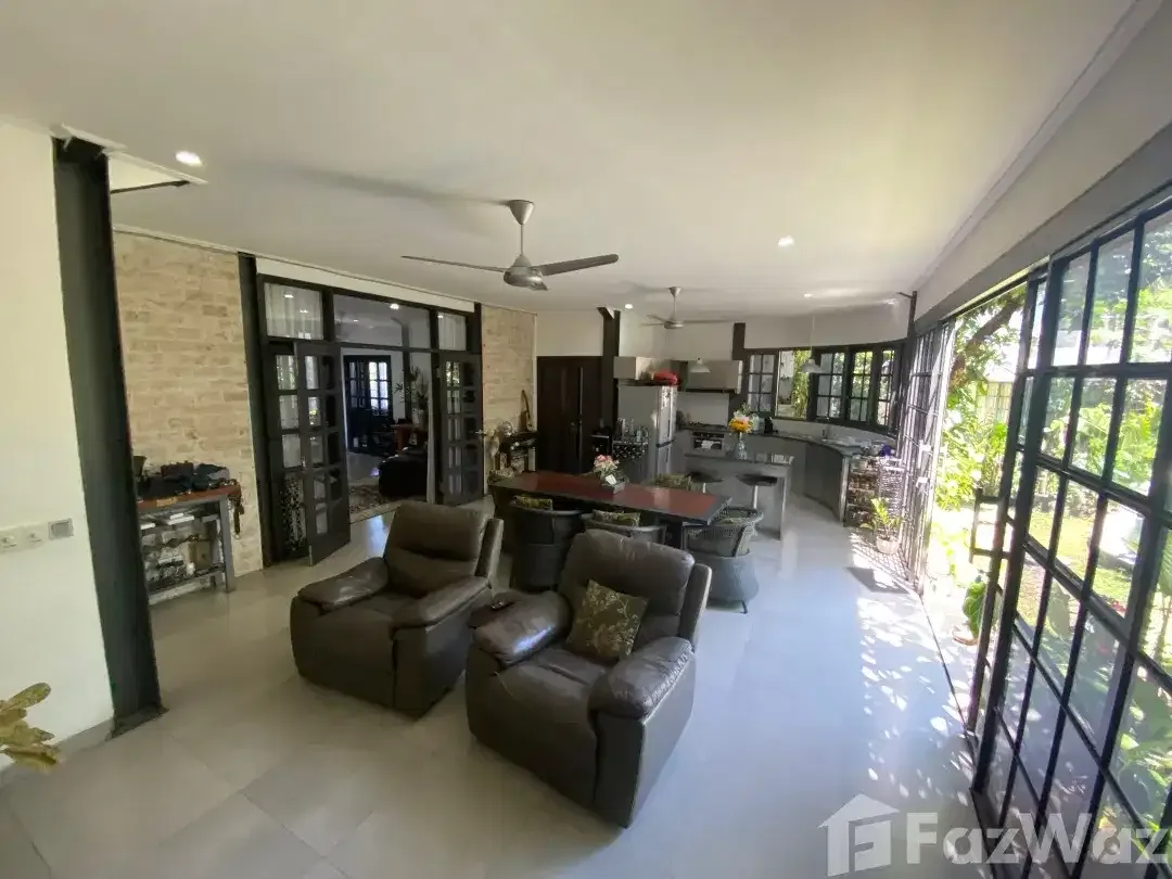 5 Bedroom Villa for sale in Kerobokan, Bali - Image 8 of 10