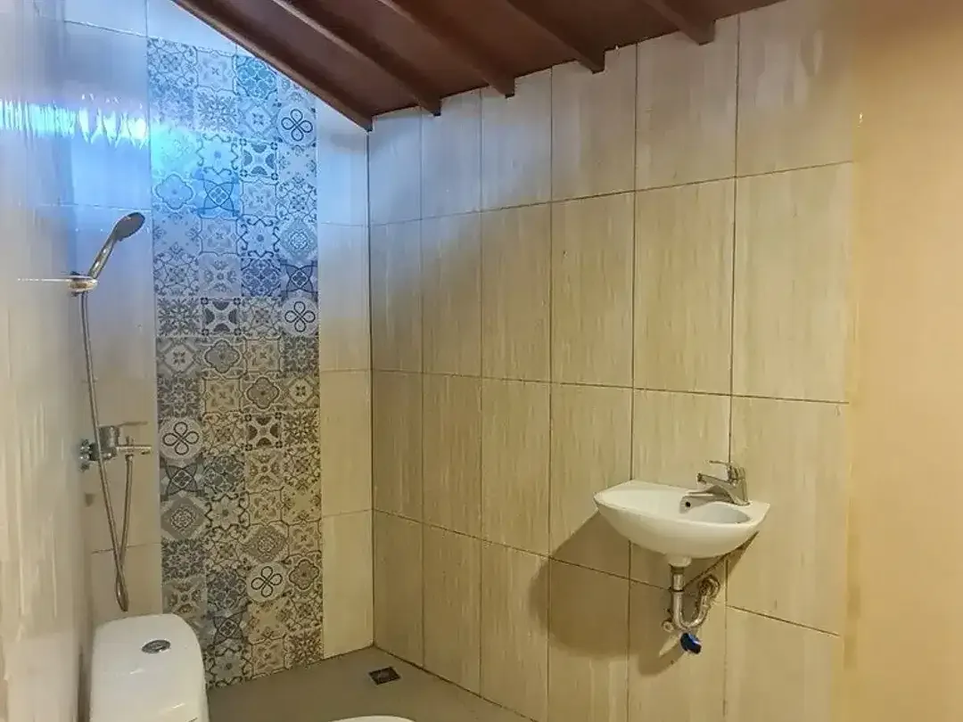 Rumah Nyaman Konsep Villa Disewakan di Renon, Denpasar Selatan - Image 10 of 10