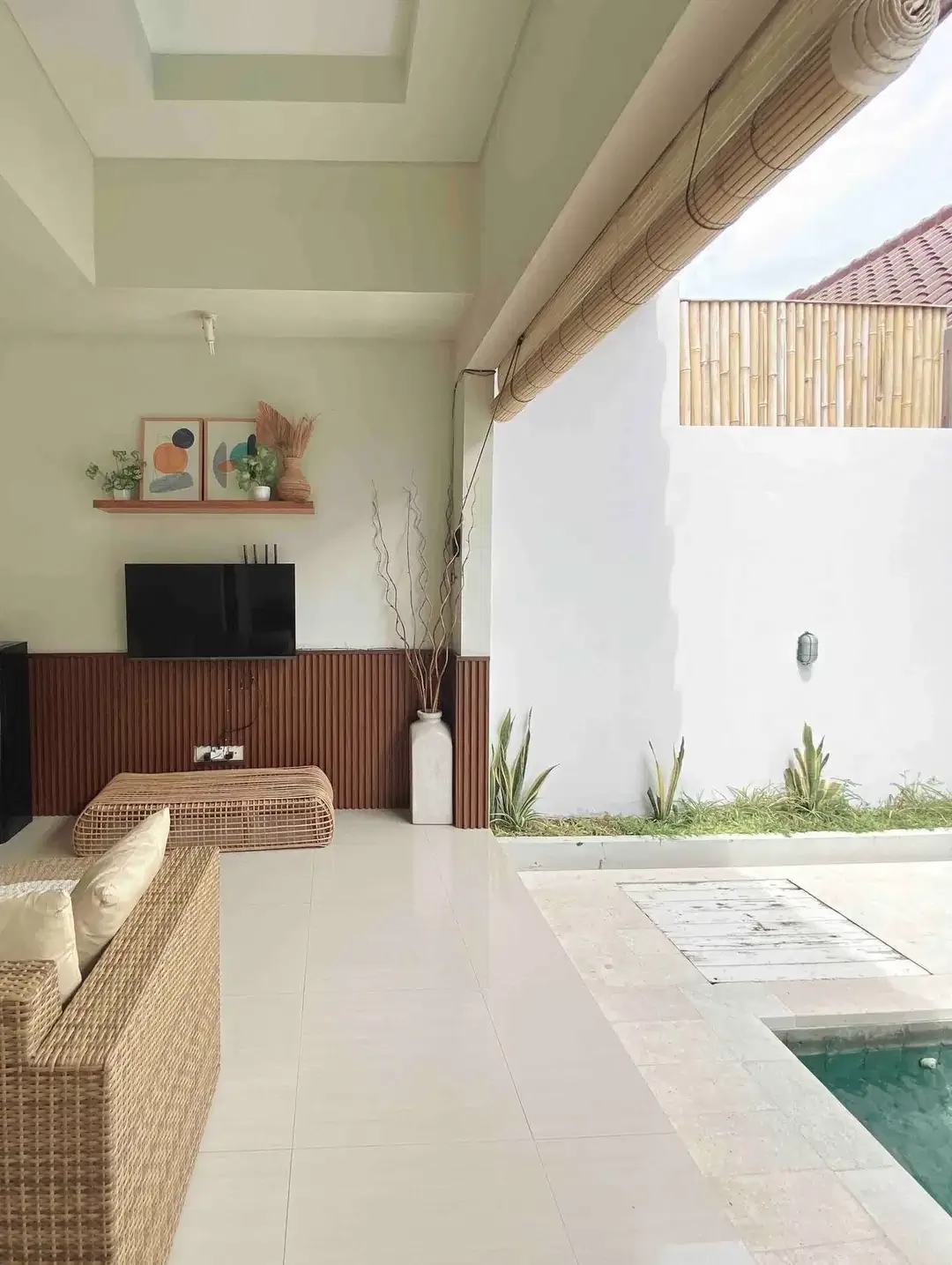 Minimalist Villa For Sale in Kerobokan Bali - Image 7 of 8