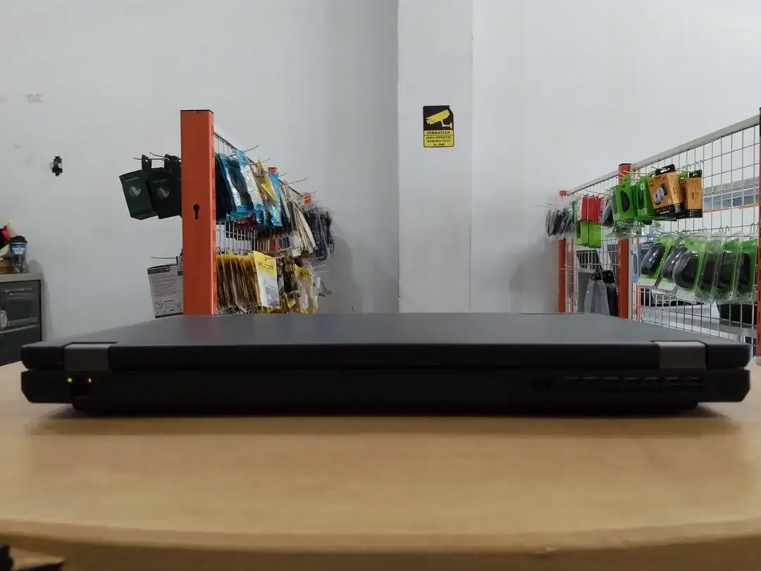 Lenovo ThinkPad T540P Core i5 Ram 8GB SSD 256GB 15in Mulus Murah - Image 7 of 10