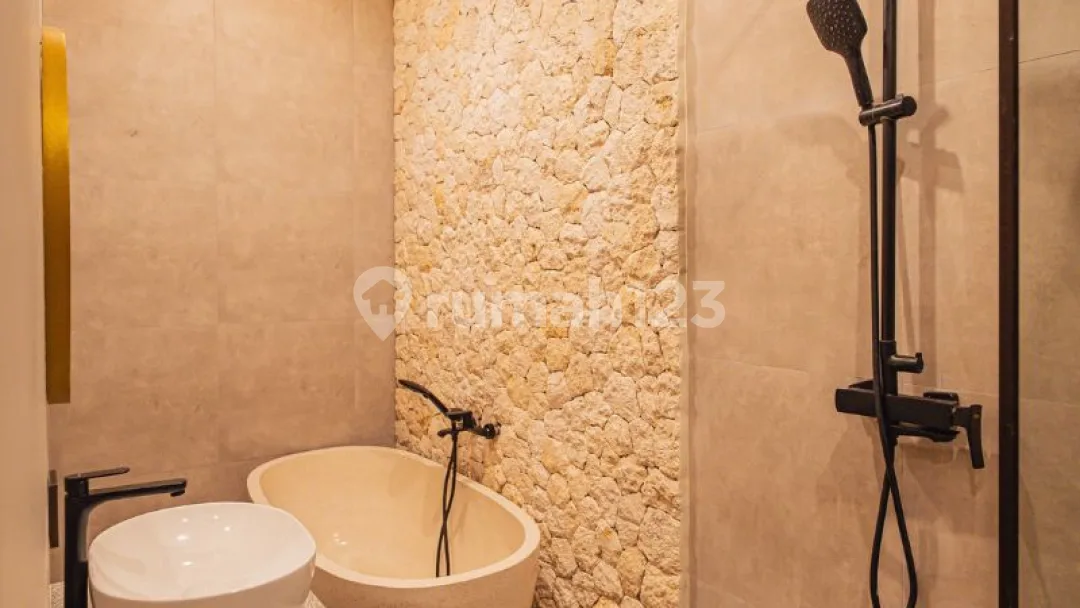 Eiffel Villa Modern 2 Bedroom Villa In Munggu For Sale - Image 4 of 4
