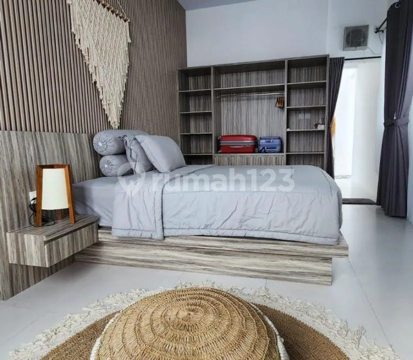 Villa Mewah dengan Balkon Fasilitas Lengkap Strategis di Canggu - Image 4 of 4
