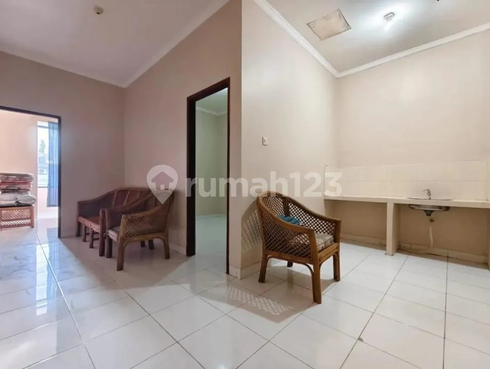 Ruko 2 Lantai & Rumah Tinggal 3Br, SHM & IMB di Jimbaran - Image 4 of 4