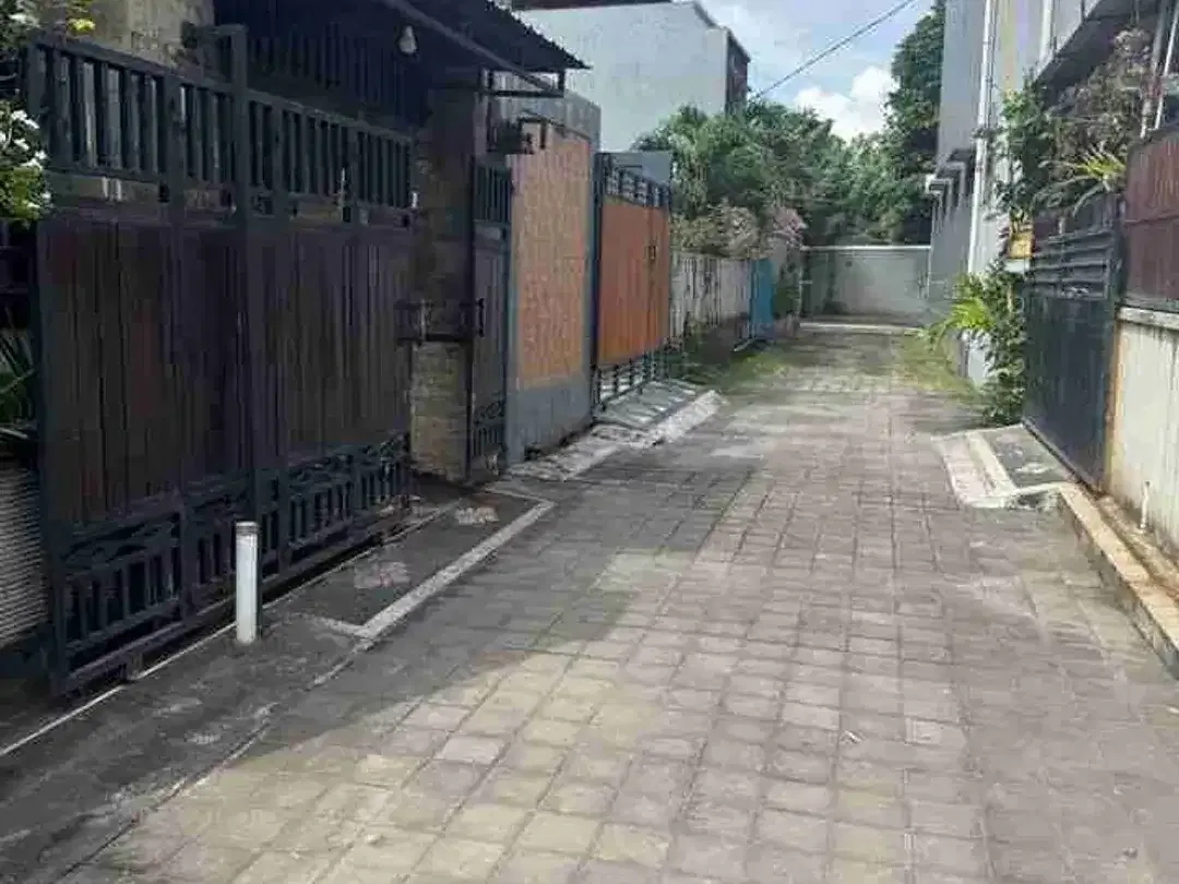 Rumah 2 Lantai Semi Furnish Siap Huni di Kerobokan - Image 6 of 10