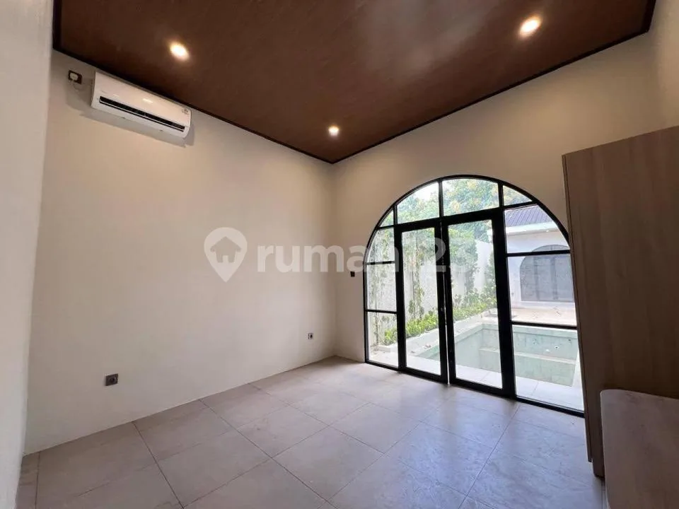 Villa Mewah Mediterania Strategis With Pool Puri Gading Jimbaran - Image 2 of 4