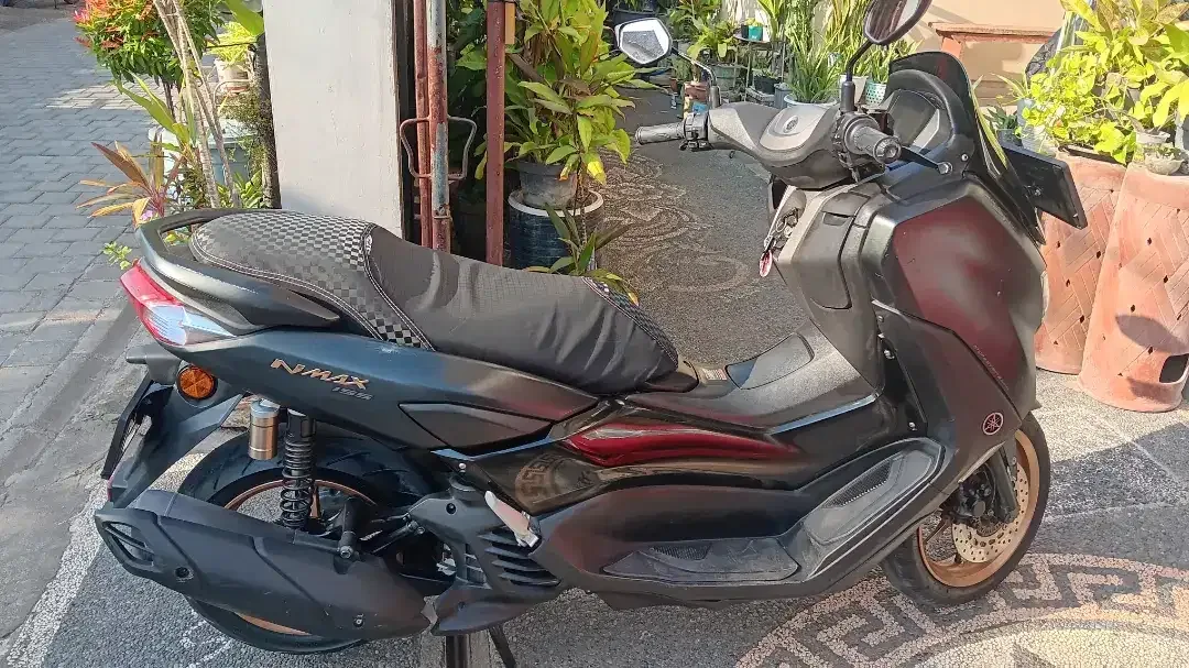 Yamaha NMax 2023 hitam kunci - Image 4 of 7