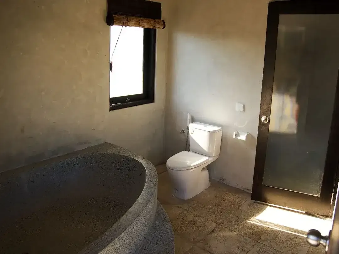 6-Bedroom Villa in Pererenan, Bali - Image 7 of 10