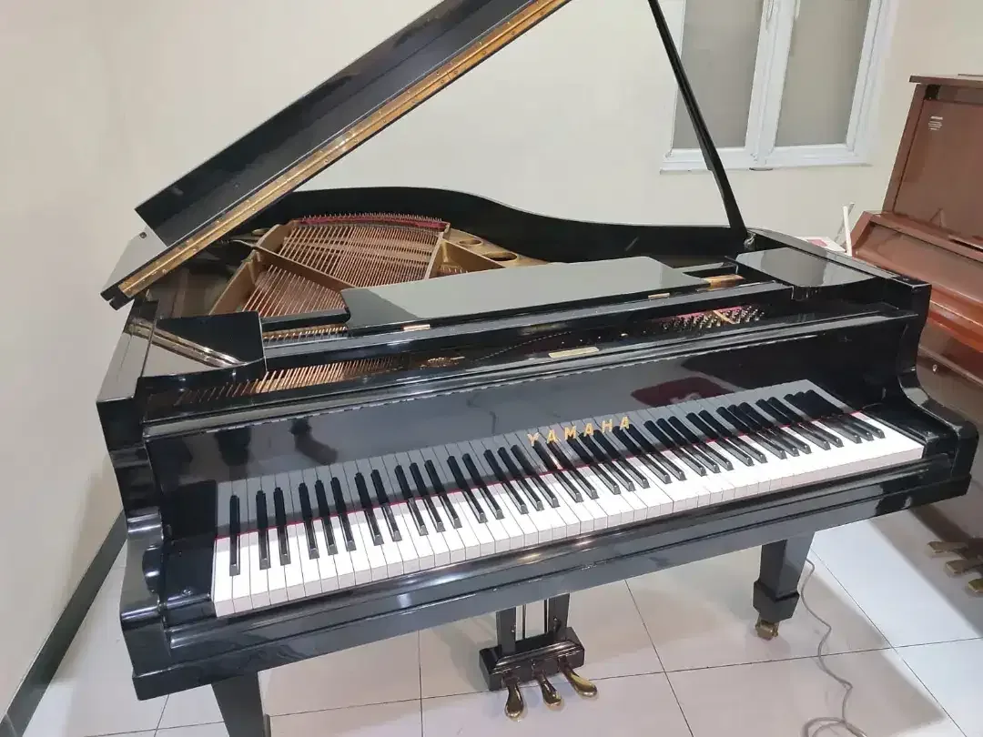 Grand Piano Yamaha C7 - Image 3 of 6