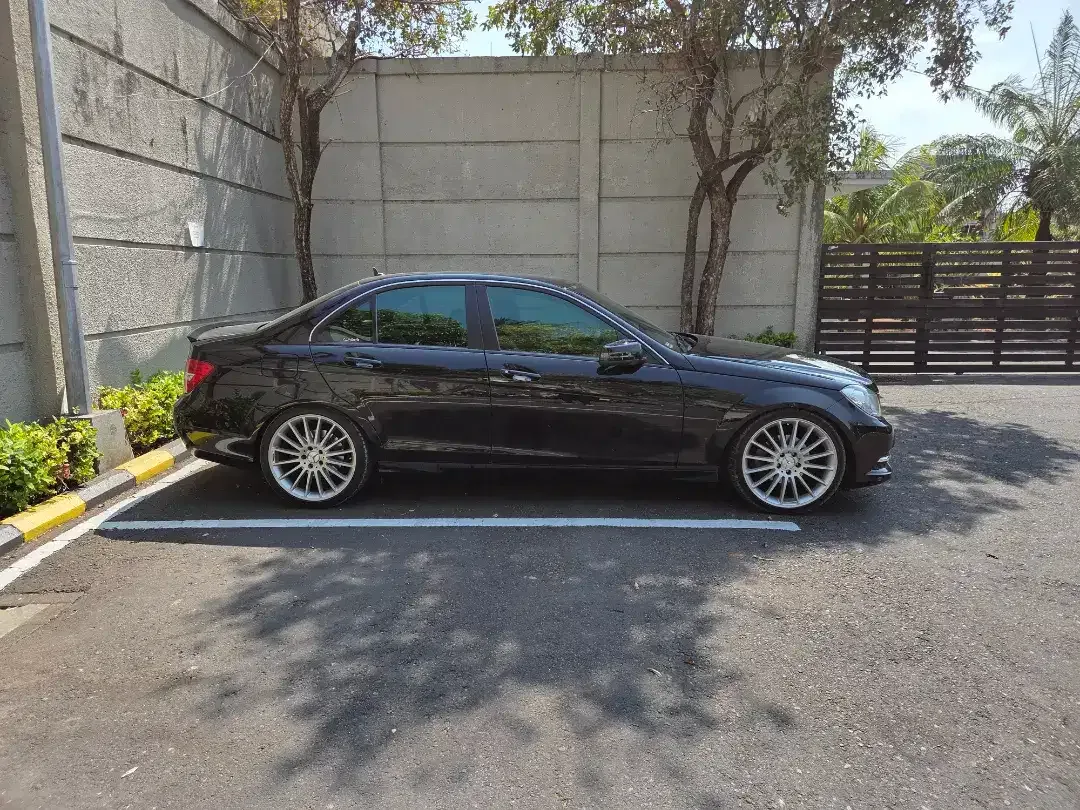 Mercy W204 C200 - Image 6 of 7