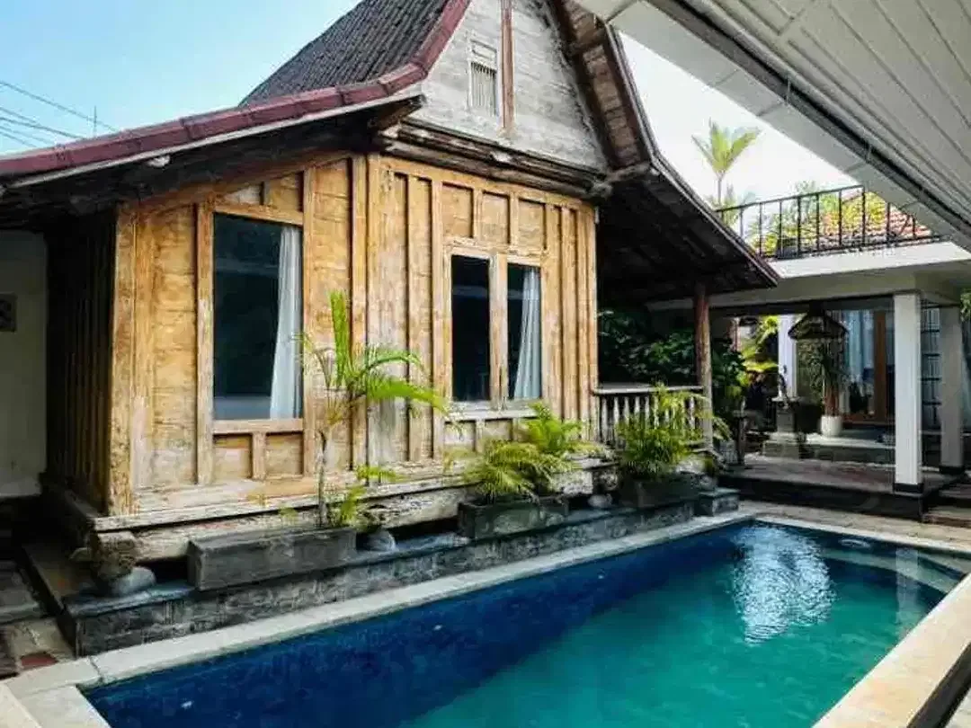 For rent villa at jalan pantai berawa canggu central bali - Image 1 of 6