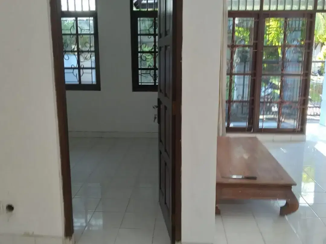 Jual Cepat Rumah 2 Lantai di Taman Griya Jimbaran Siap Huni - Image 6 of 8