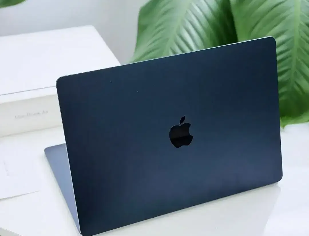 Ready macbook air 16 /1tb - Image 2 of 2