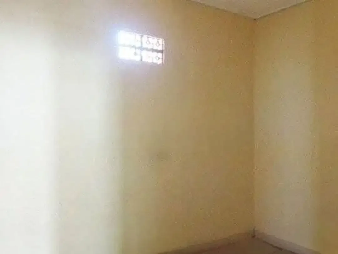 AMS-014.RSH  Rumah Strategis 3 Kamar Dijual di Batuyang Batubulan – Dekat Denpasar & Kertalangu - Image 7 of 10