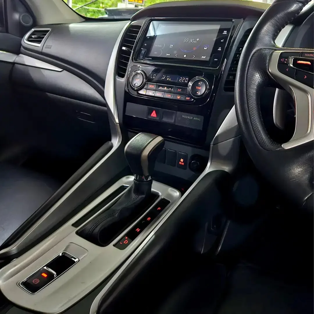 [2020] DP 59jt! Pajero Sport Dakar Sunroof diesel matic 2020 NIK 2019 - Image 10 of 10