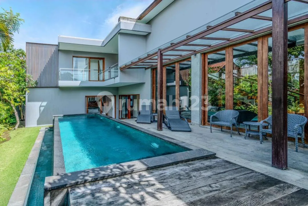Industrial Style Villa Tegal Cupek Umalas 5Br Luas 500MÂ² - Image 3 of 4