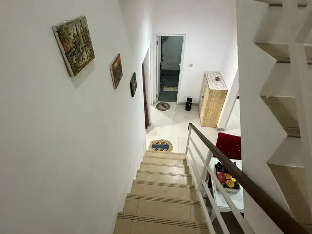Rumah Strategis Taman Giri Cluster - Image 8 of 10