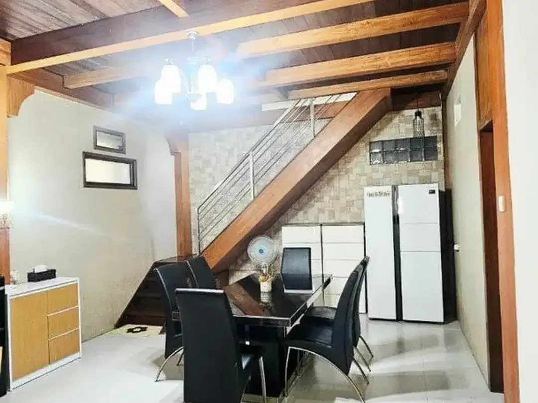 Rumah 8 Kamar Tidur Siap Huni Dijual, di Muding, Kerobokan Area - Image 4 of 9