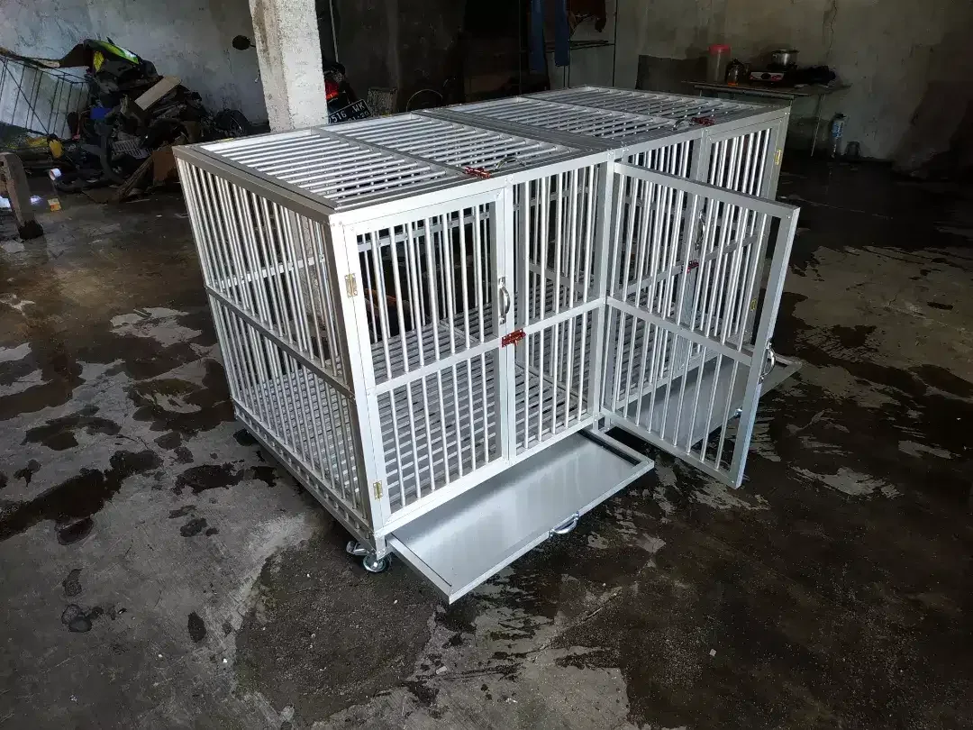 Kandang anjing almunium - Image 1 of 4