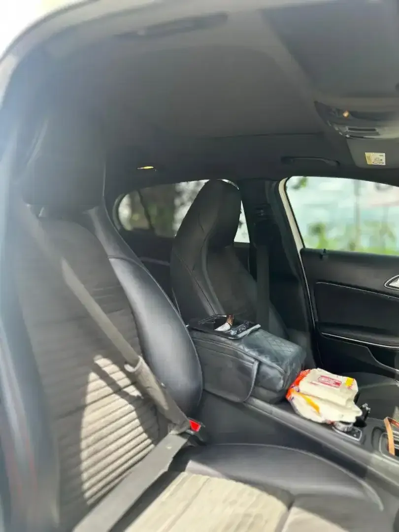 Dijual GLA 200 2019 putih, KM44ribu - Image 5 of 10