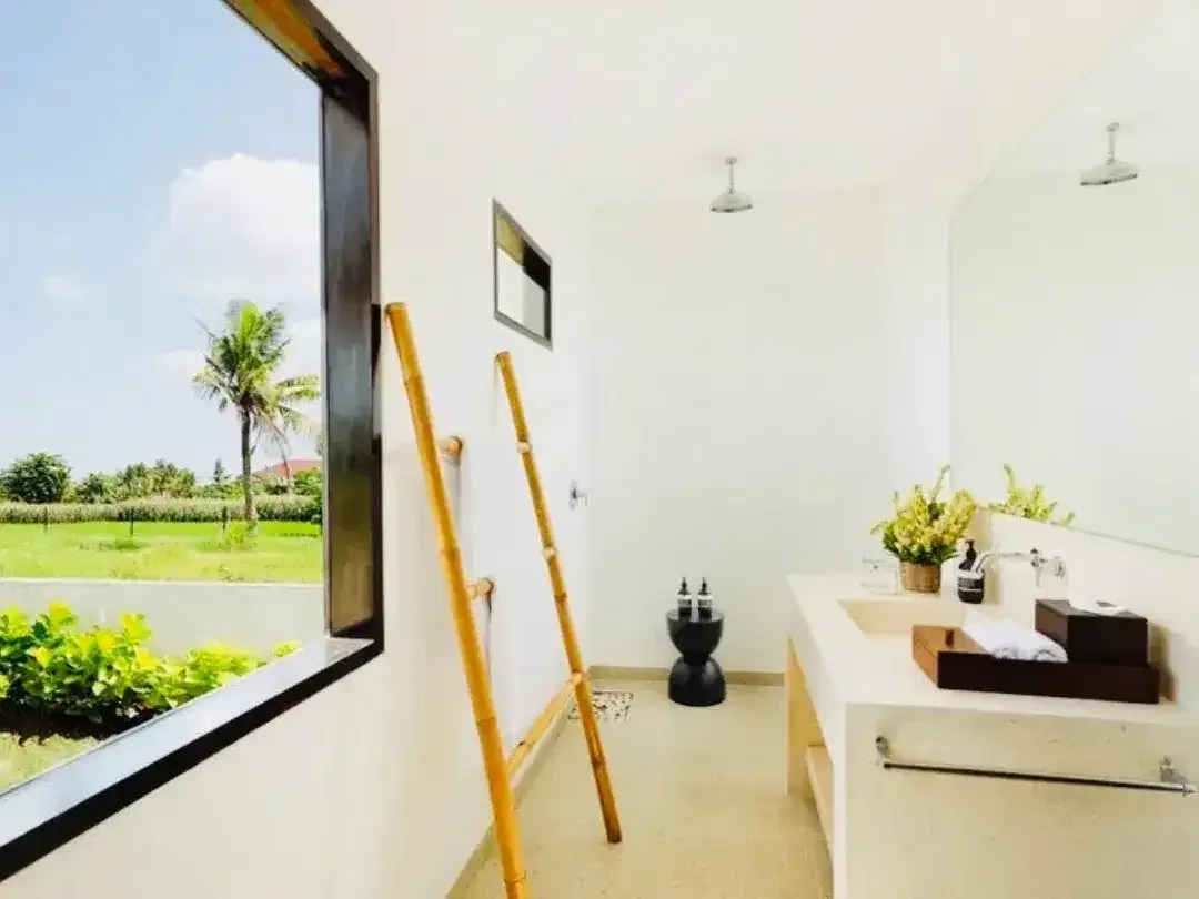 Villa Luxury Beach Front Pantai Pasut Kerambitan Tabanan - Image 8 of 10