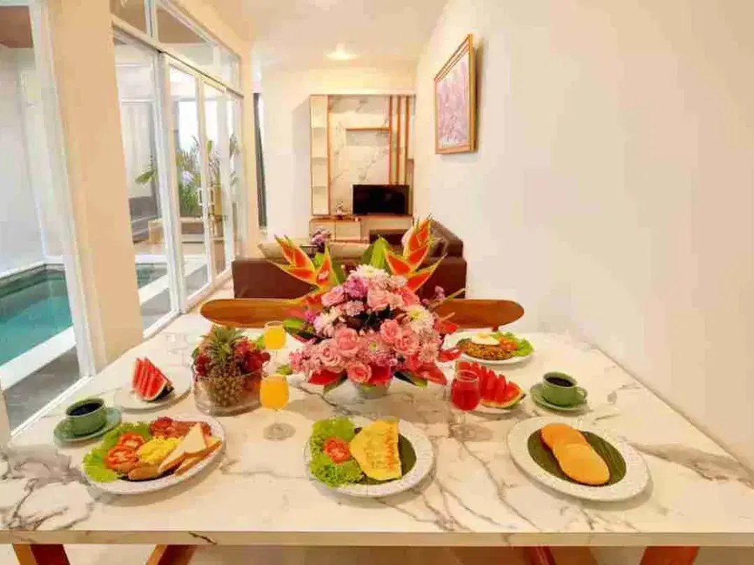 Villa Mewah 3BR Canggu, Lokasi Emas Okupansi Stabil - Image 7 of 10