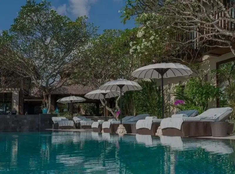 Beachfront 5 bedrooms villa for sale in pererenan - Image 3 of 10
