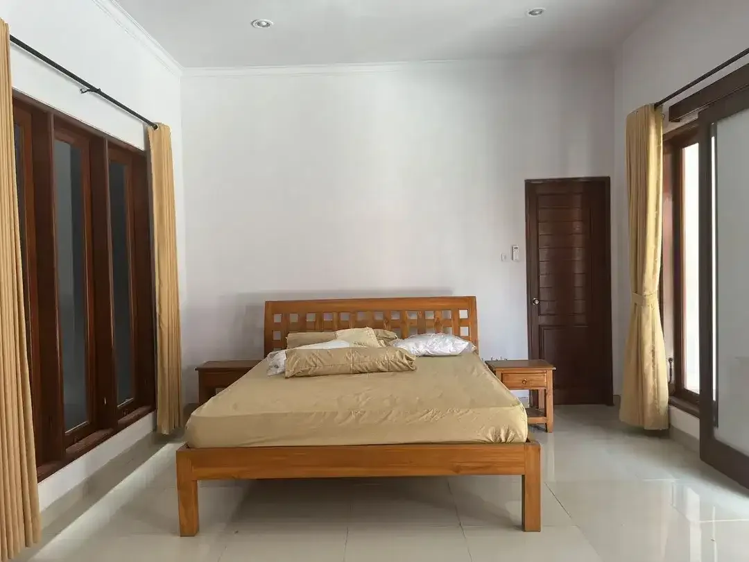 Semi-Furnished 2-Bedroom Villa For Rent In Umalas - Image 9 of 10